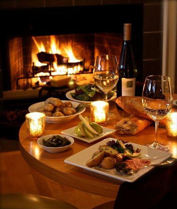 cena romantica a lume di candela per sedurre una ragazza